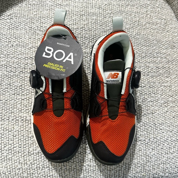 New Balance Sneakers -Little Kid size 1.5- NWT - Picture 2 of 2